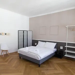 Urban Jungle Apartment Wien